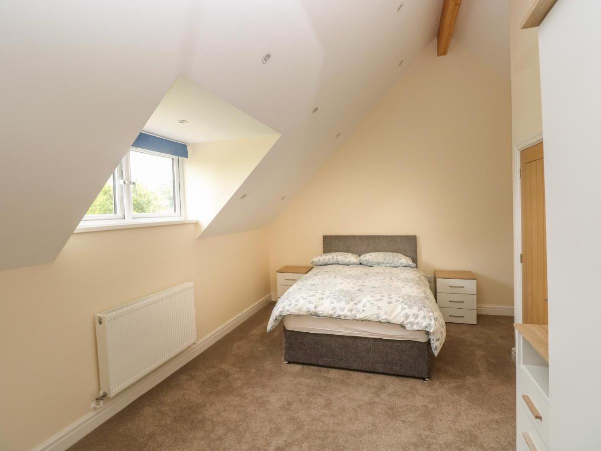 Vila Woodpecker Barn Pontyclun Exteriér fotografie